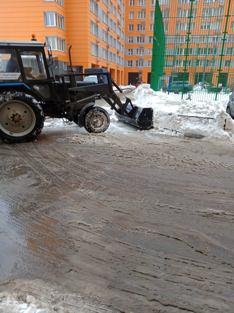 Выполнена механизированная уборка и вывоз снега с придомовой территории многоквартирных домов